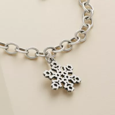 JamesAvery_CM-1377-911199_altS.webp