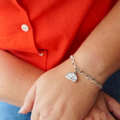 JamesAvery_CM-6104-273386_IGC.webp