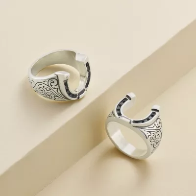 JamesAvery_RG-2114-452477_altS.webp