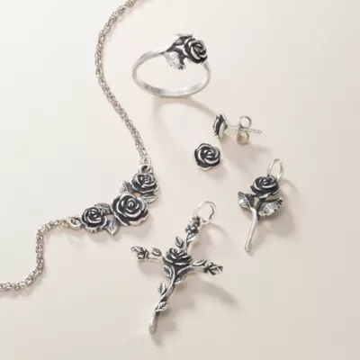 JamesAvery_RoseBlossom_col.webp