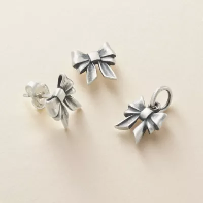 JamesAvery_TinyBow-SS_col.webp