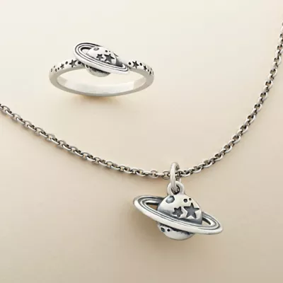 JamesAvery_TwinklingPlanet_col.webp